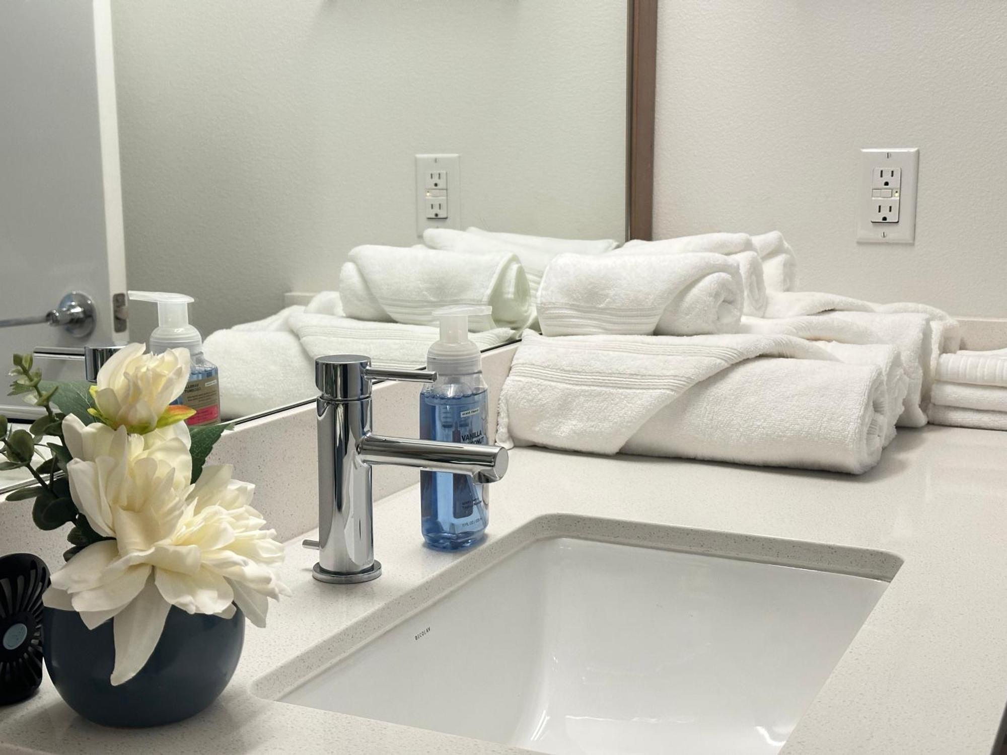 Top Luxury Lifestyle- Downtown Tacoma Near Everything Convention Center And More Esterno foto